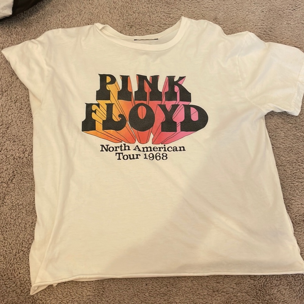 Retro brand vibrant Pink Floyd tee shirt, super comfortable, light weight